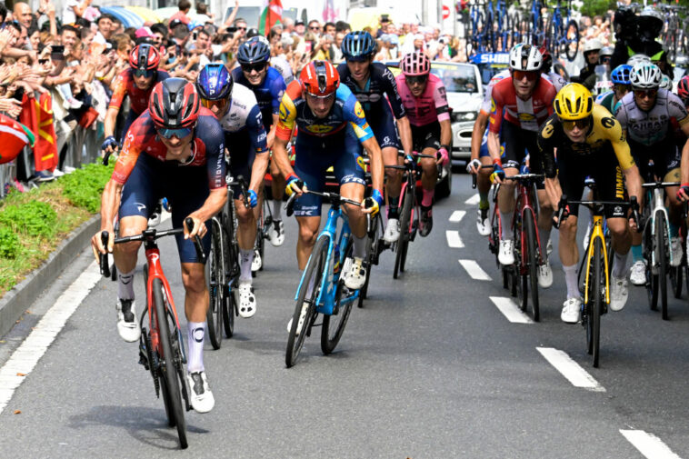 Las tachuelas en la carretera provocan pinchazos masivos en la final de la etapa 2 del Tour de Francia