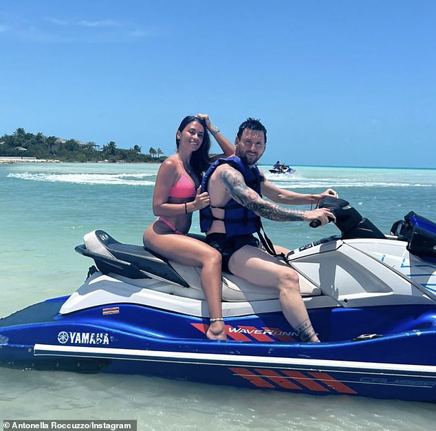 Lionel Messi y su esposa Antonela Roccuzzo se encuentran actualmente de vacaciones en el Caribe