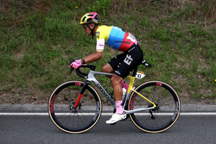 Mas abandona, las esperanzas de Carapaz en la general se evaporan en el accidente del Tour de Francia