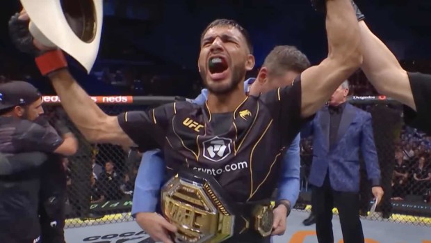 Mira a Yair Rodríguez convertirse en campeón con la detención de Josh Emmett |  Video de pelea de UFC