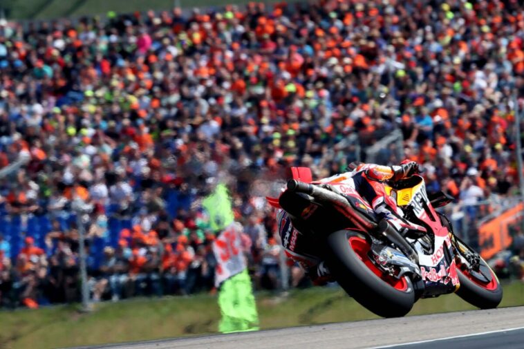 Marc Márquez, Repsol Honda, Honda RC213V, 2023 MotoGP, MotoGP alemán, Sachsenring, acción [credit - Gold & Goose]