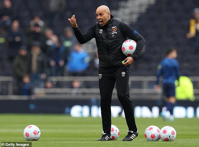 El West Ham ha anunciado esta mañana la marcha del entrenador del primer equipo Paul Nevin