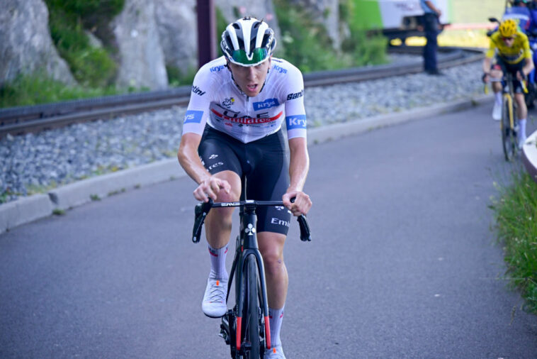 Tadej Pogacar continúa la lucha del Tour de Francia en Puy de Dôme