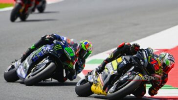 Marco Bezzecchi, Franco Morbidelli, VR46 Racing, Ducati GP22, 2023 MotoGP, acción [credit - Gold & Goose]