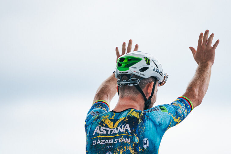 Vinokourov: "Nos gustaría que Cavendish hiciera el Tour de Francia 2024, pero es su decisión"