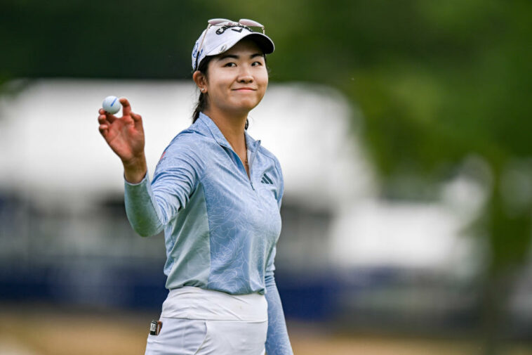 Rose Zhang reacciona después de completar el hoyo 18 durante la ronda final del Campeonato PGA femenino de KPMG.