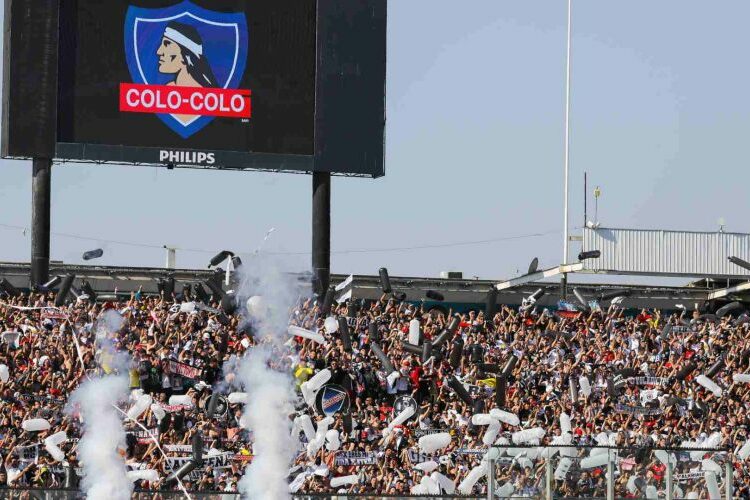 Polémica en Colo Colo: 22 jugadores son investigados por posibles irregularidades con licencias de conducir - Te Caché!