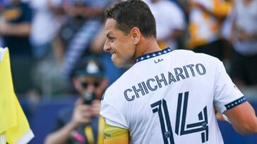 Chicharito no juega un partido oficial desde junio del 2023; su debut con Chivas tendrá que esperar