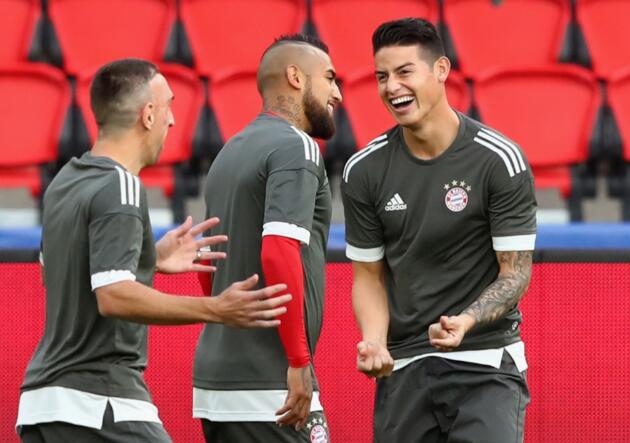 "¿Vas al América?" James Rodríguez puso en aprietos a Arturo Vidal