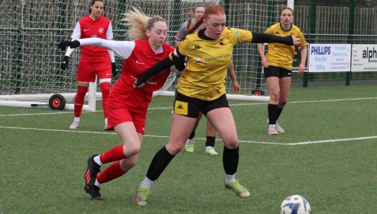 Alvechurch contra Hereford Pegasus, División 1 Sur de la Liga West Midlands.