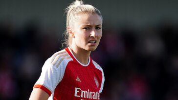 Leah Williamson está de regreso en la selección de Inglaterra después de regresar recientemente al Arsenal.