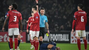 Kylian Mbappé fue derribado por un impactante desafío en la victoria del PSG por 3-1 en la Copa de Francia el miércoles.