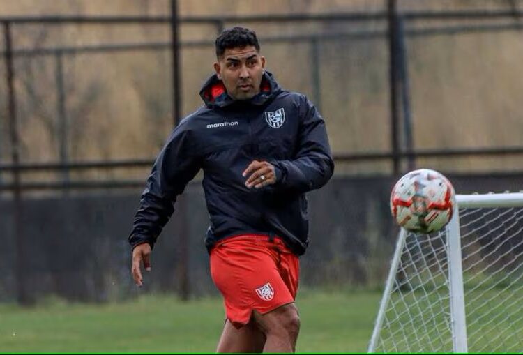 Aseguran que Jeisson Vargas fue marginado en Huachipato por encontrón con el DT - Te Caché!