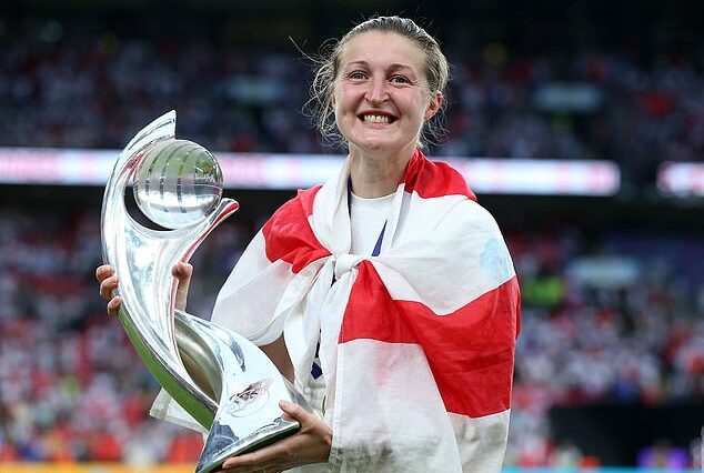Elena de White se retiró del fútbol tras ganar la Eurocopa con Inglaterra en Wembley en 2022