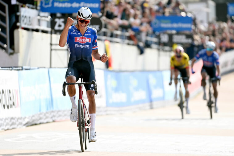 Ahora, a París-Roubaix: el ganador de Flandes, Mathieu van der Poel, entrena en España para el Infierno del Norte