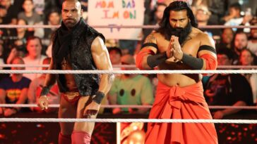Jinder Mahal, izquierda, y Veer Mahaan han sido cortados por la WWE