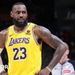 NBA: LeBron James ayuda a Los Angeles Lakers a vencer a los New Orleans Pelicans y llegar a los play-offs