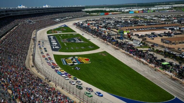 Chase Elliott - Serie de la Copa NASCAR - Texas Motor Speedway - Racing.j (1)