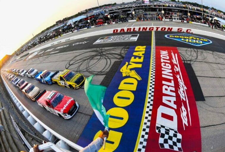 Alineación inicial de Darlington: mayo de 2024 (NASCAR Truck Series)