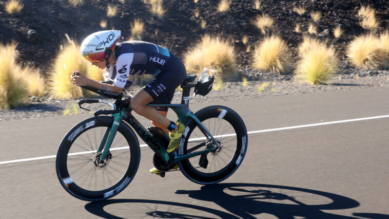 Anne Haug Vinfast Campeonato del Mundo IRONMAN 2023 bicicleta aerodinámica