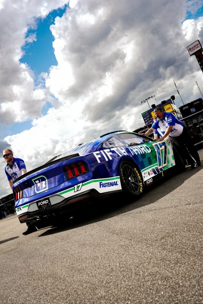 Chris Buescher ataca a Tyler Reddick después de Darlington (Video)