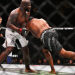 Derrick Lewis se suma al récord de nocauts