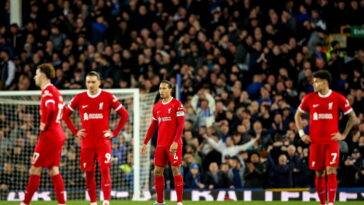 El Everton hace mella en las esperanzas de título del Liverpool en Goodison Park