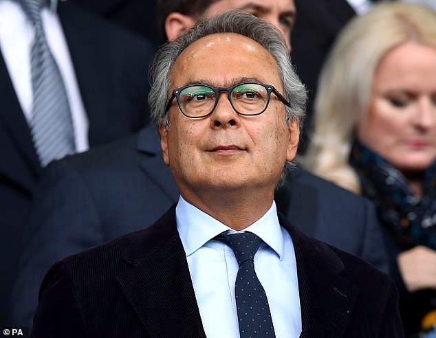 Un grupo de fanáticos del Everton instó a Farhad Moshiri a buscar nuevos postores en medio de preocupaciones sobre 777 Partners.