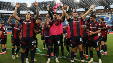 Los entusiastas fanáticos del Bolonia saludan a las estrellas mientras el top 5 y la Liga de Campeones son inminentes