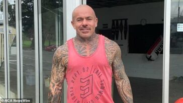 Un padre de siete hijos que apuñaló brutalmente varias veces al famoso boxeador Danny Hopkins (en la foto) al norte de Brisbane perdió su intento de apelar su sentencia.