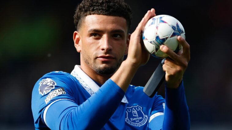 Godfrey estuvo impresionante para el Everton en la segunda mitad de la temporada, ya que los hombres de Sean Dyche evitaron el descenso con facilidad.