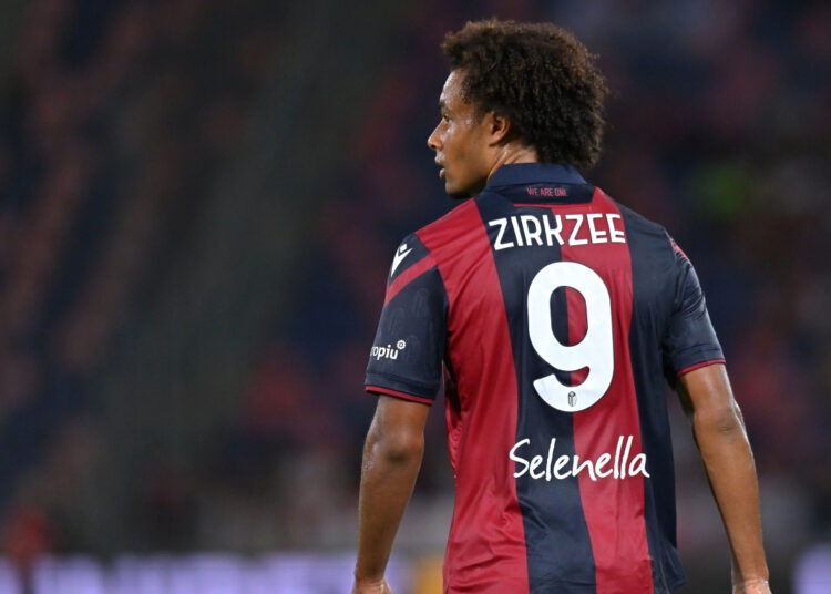 El Milán está cerca de cerrar el trato con Zirkzee mientras el objetivo del Arsenal prioriza el movimiento