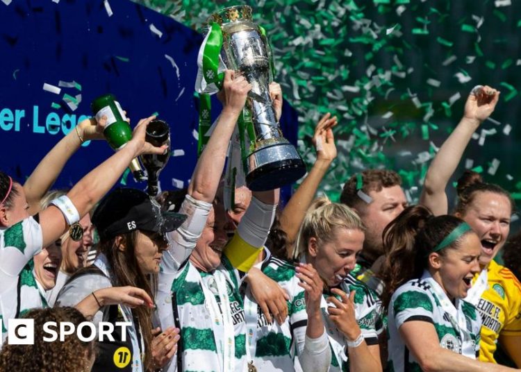Celtic Women celebrate