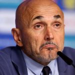 El entrenador italiano se salva en Rage