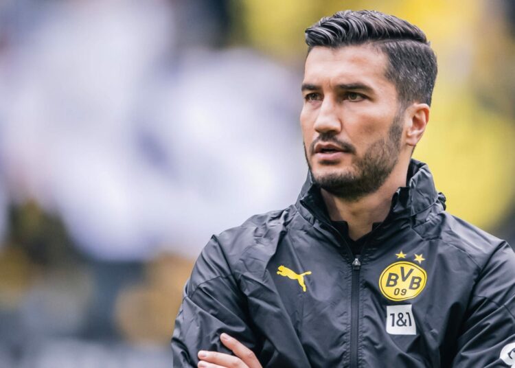 Horst Heldt insinúa a Şahin como posible entrenador del BVB