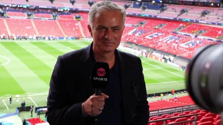 Mourinho prácticamente confirmó que su próximo trabajo será en el Fenerbahce en una entrevista con Rio Ferdinand.