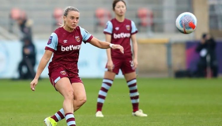 Womens Super League - West Ham United v Brighton & Hove Albion - Chigwell Construction Stadium