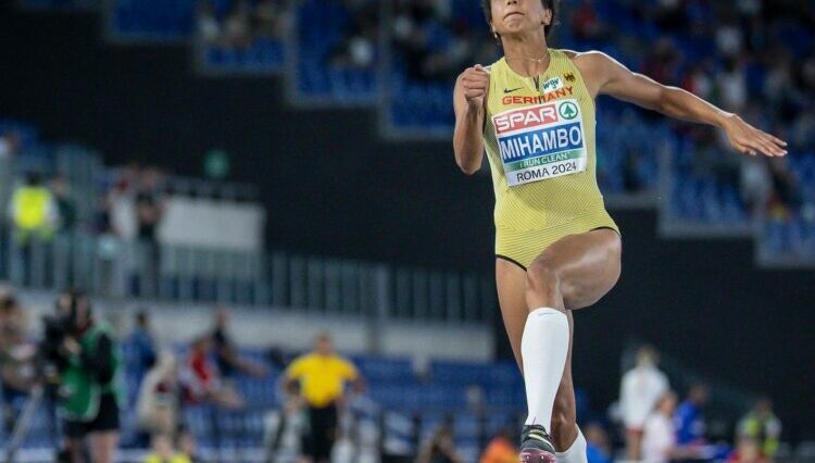 Leichtathletik-Star Mihambo recibe la primera medalla de oro alemana en EM