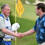 Robert MacIntyre (derecha) tiene a su padre Dougie como caddie esta semana.