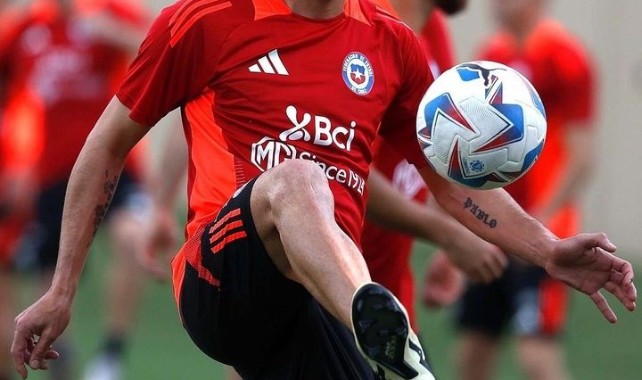 Mauricio Isla selección de chile
(@Laroja)