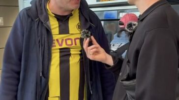 Un aficionado del Borussia Dortmund dejó a un entrevistador al borde de las lágrimas en un momento conmovedor