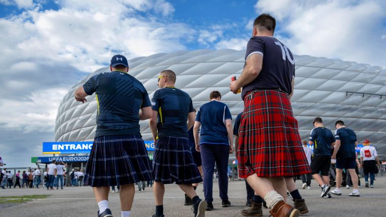 Fußball-EM: Schottland-Fan se agita en Düsseldorf