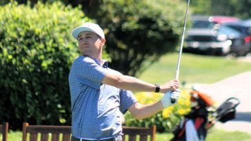 Peter Lown de Portsmouth CC está empatado en el segundo lugar después de la primera ronda del torneo de golf Seacoast Am el viernes en Portsmouth Country Club.