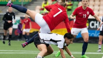 Clasificación del Campeonato U19 Femenino de la UEFA - Alemania contra Noruega - Estadio Jessheim