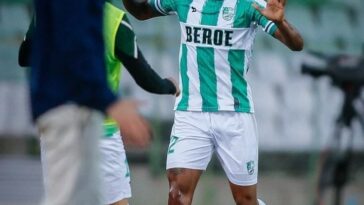 Sebastián Villa viene de jugar en el Beroe de Bulgaria.