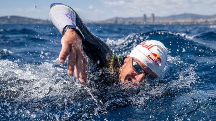 Kristian Blummenfelt entrenamiento de natación en aguas abiertas