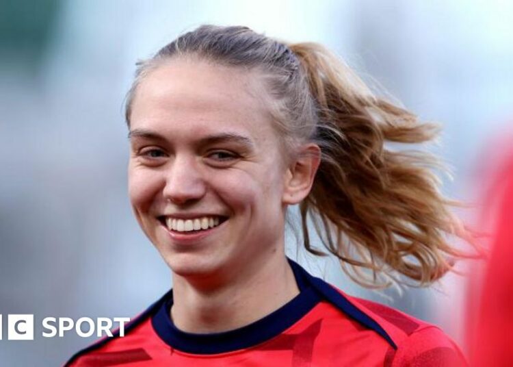 Esme Morgan in England training