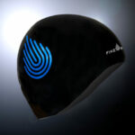 ¡Presentamos las gorras holográficas HydroFly de Fike Swim!