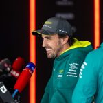 Alonso, encantado con el 'impulso' para Aston Martin tras el doblete de puntos en Silverstone