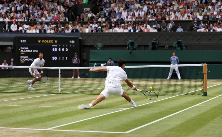 Carlos Alcaraz vence a Novak Djokovic y gana su segundo título de Wimbledon